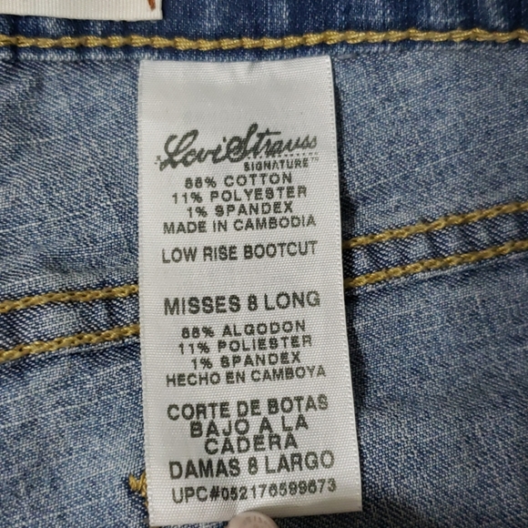 Vintage womens Levi's With Pleat Down The Front - Picture 6 of 6